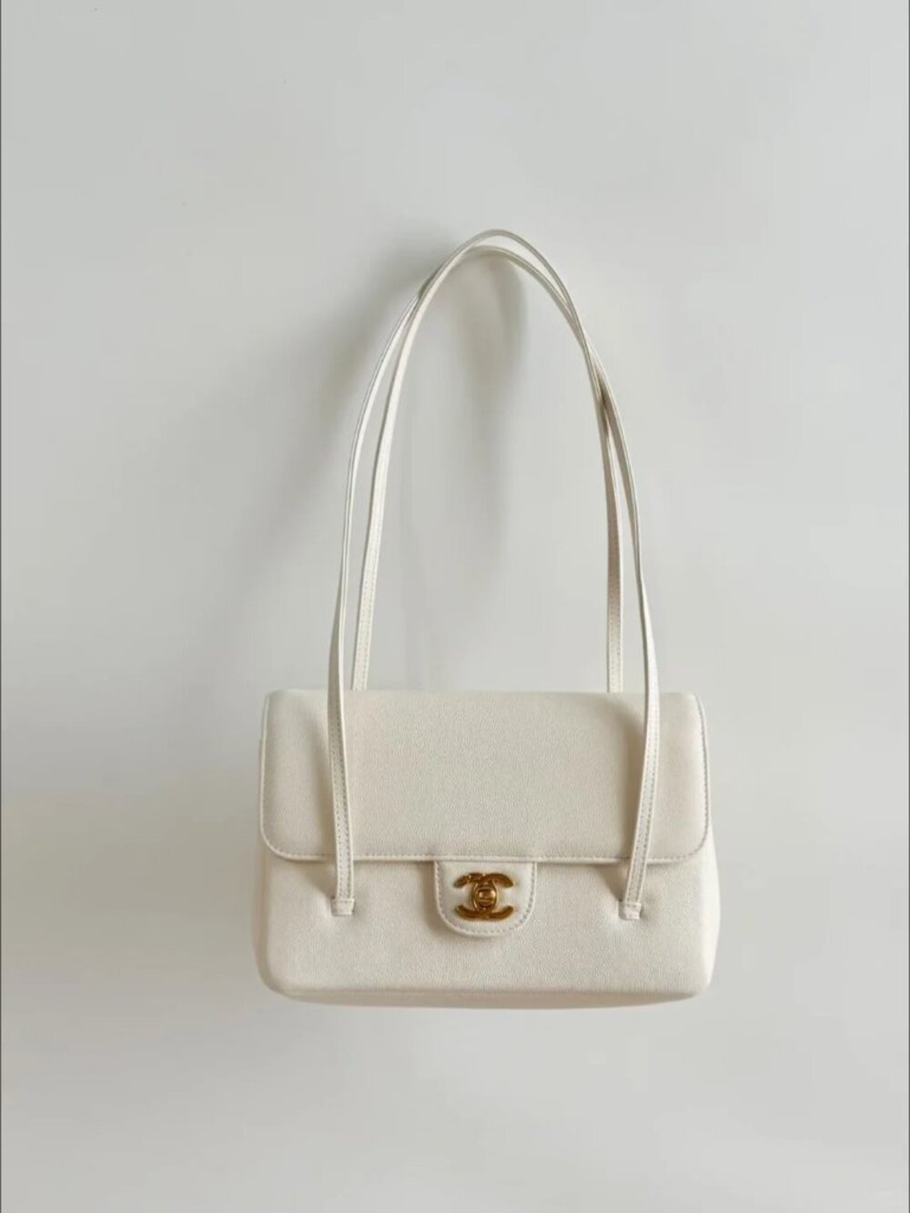 Classic CHANEL Bags: A Stylish and Versatile Choice for Elegance